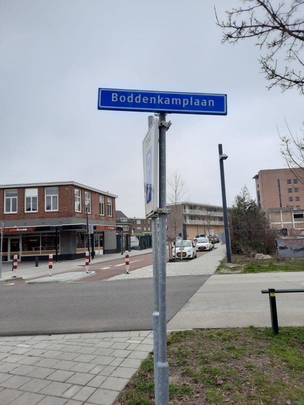 Boddenkamplaan straatnaambord.jpeg