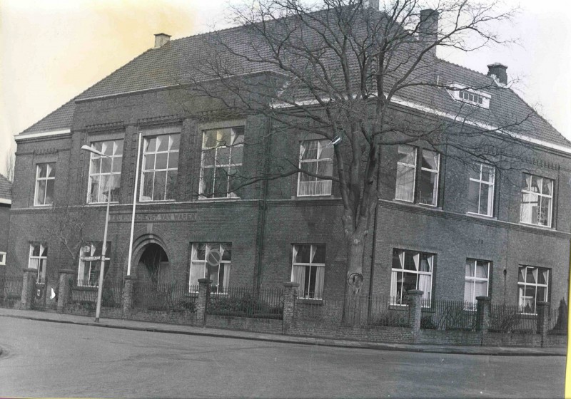 H.B. Blijdensteinlaan 2 Keuringsdienst van Waren 1975.jpg