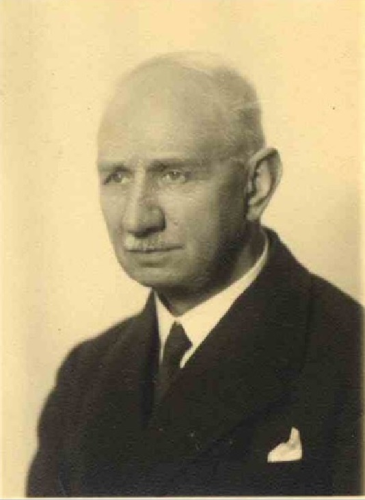 C.F. Klaar, gemeentescretaris van 30-04-1900 tot 01-05-1936. foto 1941.jpg