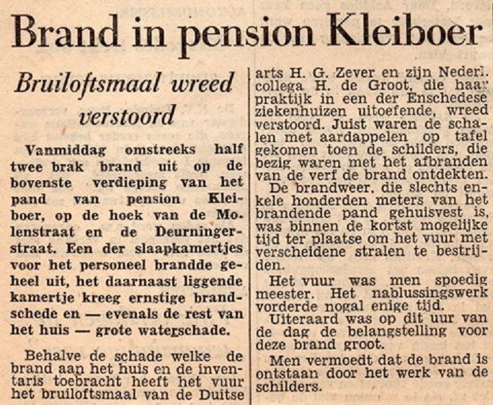 Molenstraat hoek Deurningerstraat krantenknipsel brand pension Kleiboer 1955.jpg