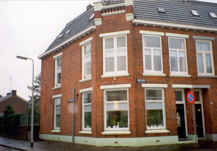 Voortsweg 32 woningen 1991.jpg