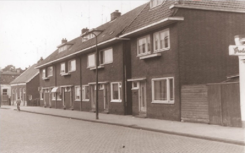 Emmastraat 222 en 224-234 woningen 1967.jpg
