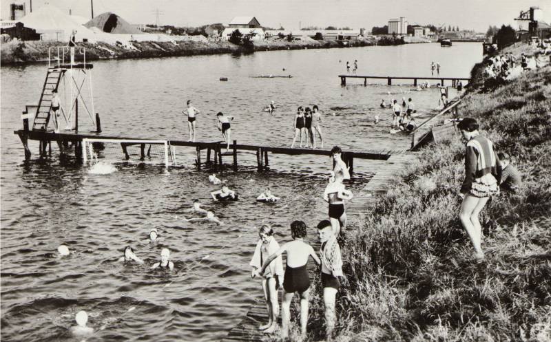 Burgemeester Stroinkstraat Binnenhaven havenzicht.jpg