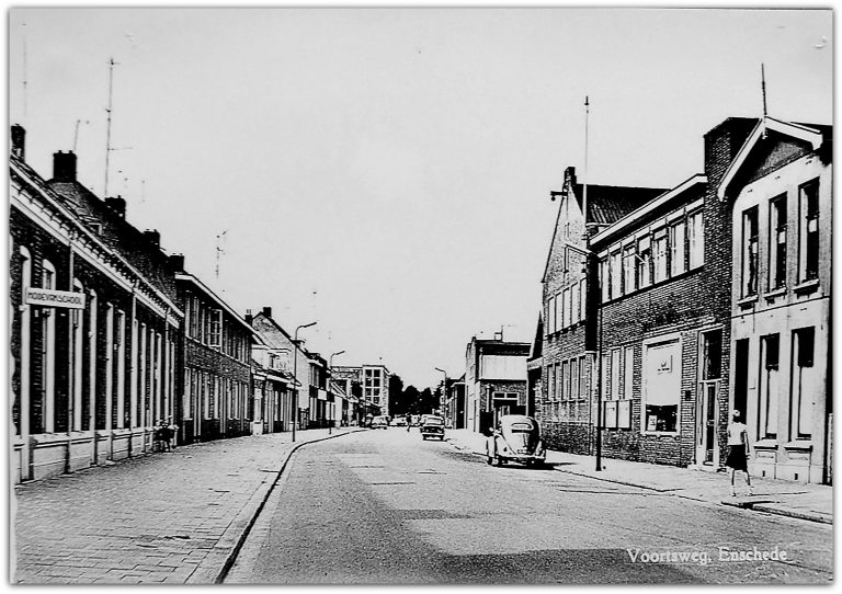 Voortsweg 56 J. Th. Hölscher, chemische wasserij 1963.jpg