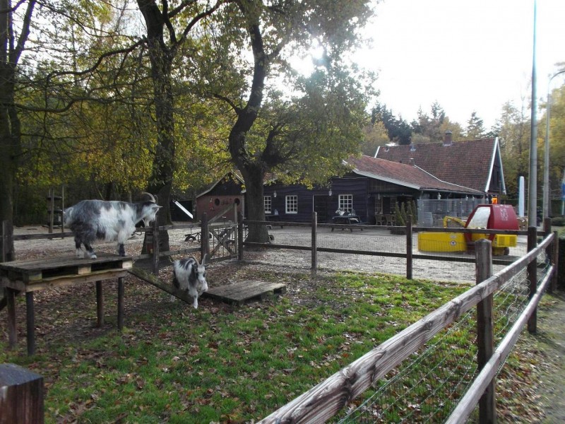 1. Restaurant Kleinsman met speeltuin.JPG