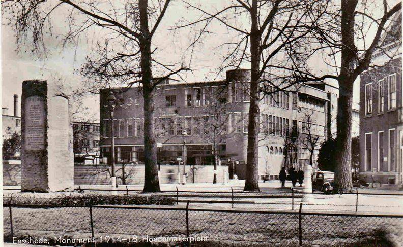 Hoedemakerplein Monument 1914-1918.jpg