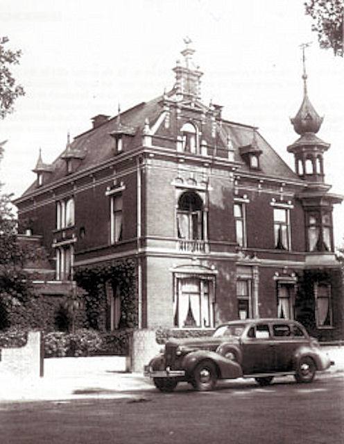 Hengelosestraat 98 villa van Heek met siepel toren.jpg