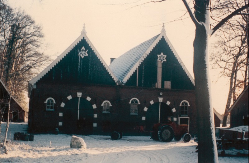 Veenstraat 600 later Heutinkstraat 600 Zicht op Wönnerswoning, van familie Kromhof, in de sneeuw 1965.jpg