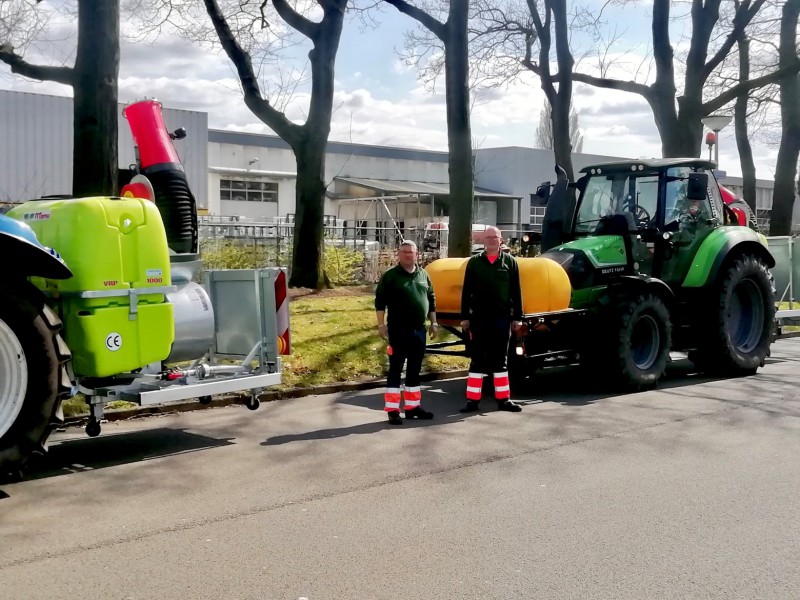 De gemeente start met de bestrijding van de jeukrups. Foto gemeente Enschede.jpg