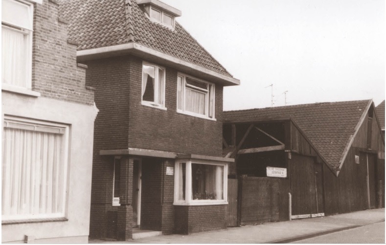 Oostveenweg 29 woning en bedrijfspand 1967.jpg