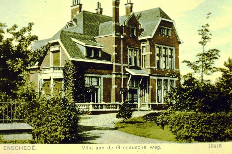 Gronausestraat 124 vroeger Gronauseweg 124 villa B.J. ter Kuile nu staat hier Hervormd Rusthuis.JPG
