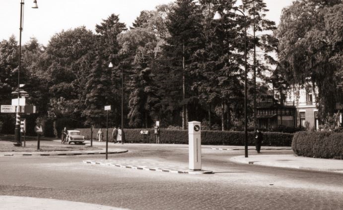 Gronausestraat 140 hoek Hogelandsingel villa inmiddels gesloopt ivm aanleg Boulevard 1945 (2).jpg