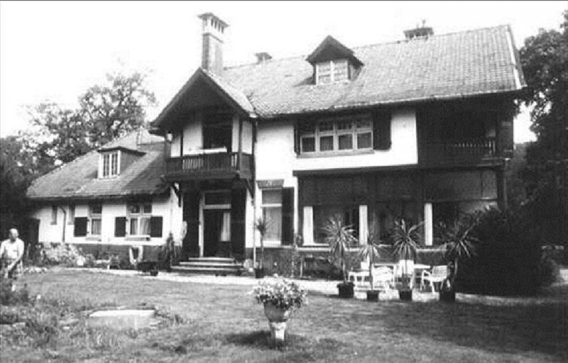 Oldenzaalsestraat 455 buitenhuis Het Welna  gebouwd in 1906 in opdracht van B.W. ter Kuile.jpg