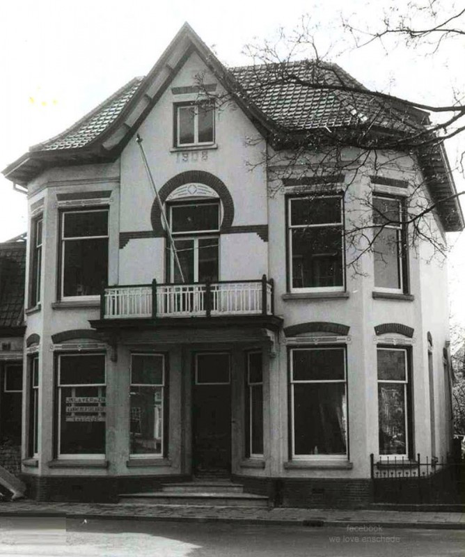 Brammelerstraat 1 villa foto 1957.jpg