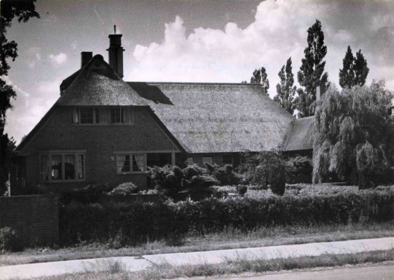 Hengelosestraat 479-481 Lagere Land- en tuinbouwschool juli 1943.jpg