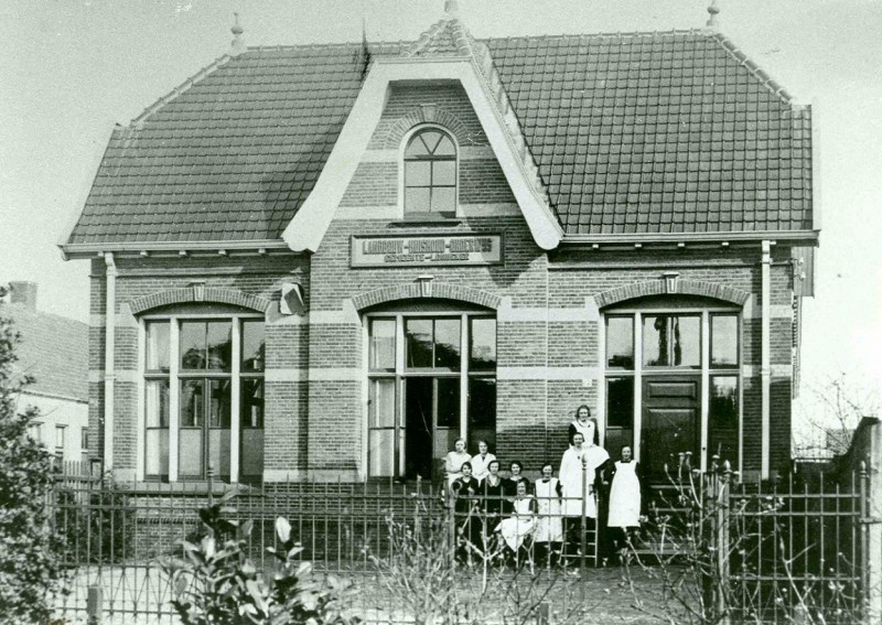 Deurningerstraat 18a Lonneker Landbouw- en Huishoudschool.jpg