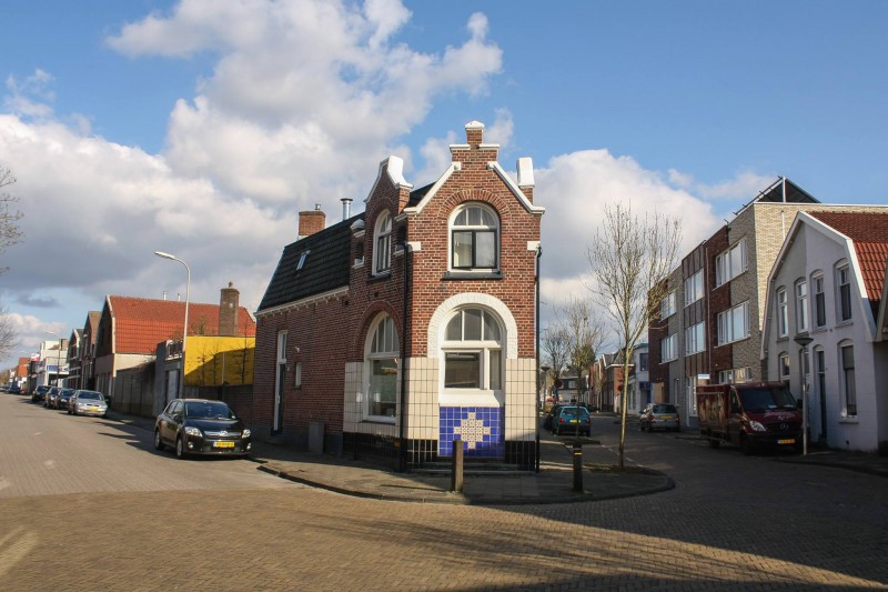 Esstraat 2 hoek Gronausevoetpad. 2015.jpg