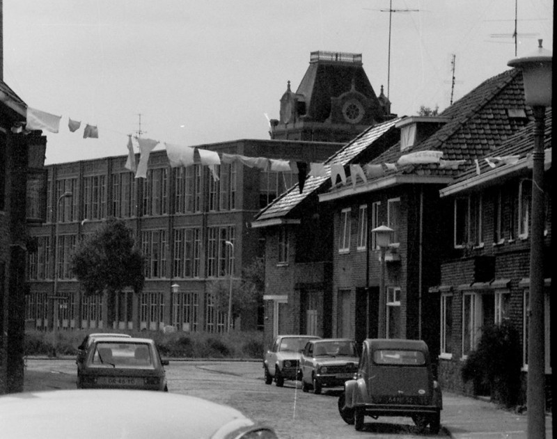 Delistraat 74-78 zicht op Jannink.jpg