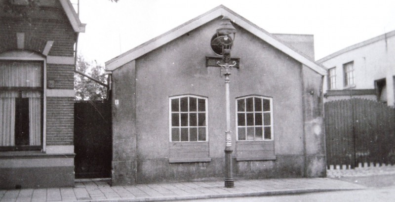 Boddenkampstraat 2-4 borstel- en bezemfabriek Gebr. Antoon en Carel Lurvink.jpg