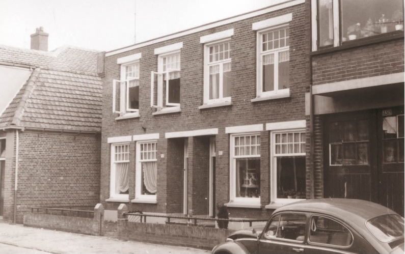 Pluimstraat 152-154 woningen 1967.jpg