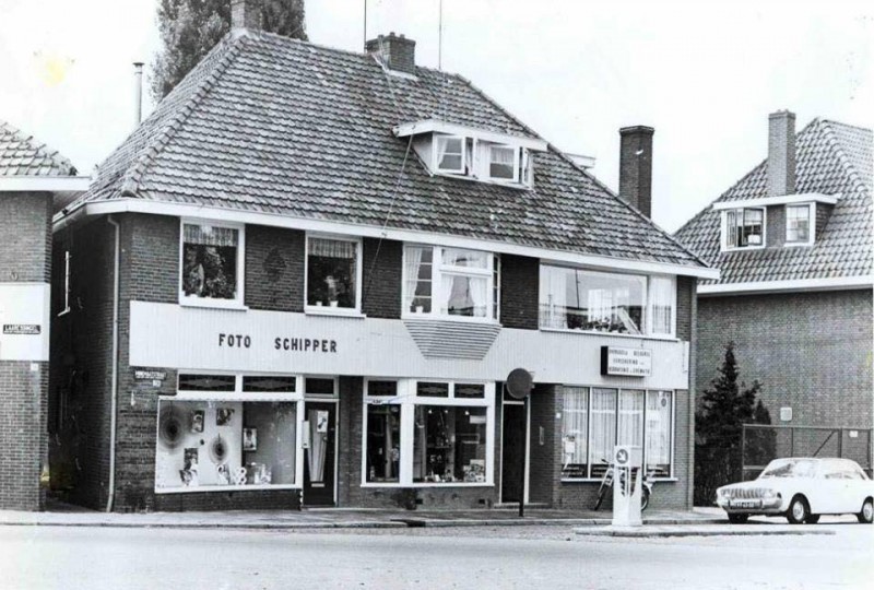 Minkmaatstraat 136-140  Links bij foto Schipper zat Nuis met een sigarenwinkeltje. rechts vroeger groentewinkel Martinus.jpg