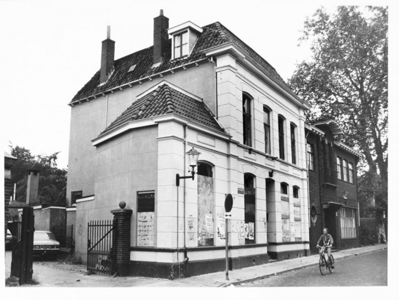 Noorderhagen 27 vroeger pand Nezifo, rechtse pand gebouw rode kruis..jpg
