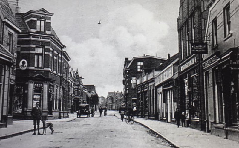 Lipperkerkstraat 49 links hoek Reudinkstraat 1925.jpg