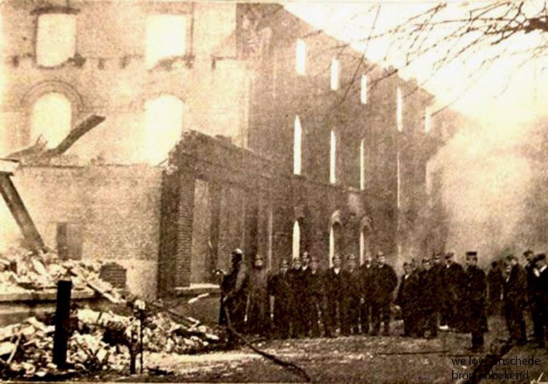 Brinkstraat 10-12 brand fabriek. Menko 1909.jpg