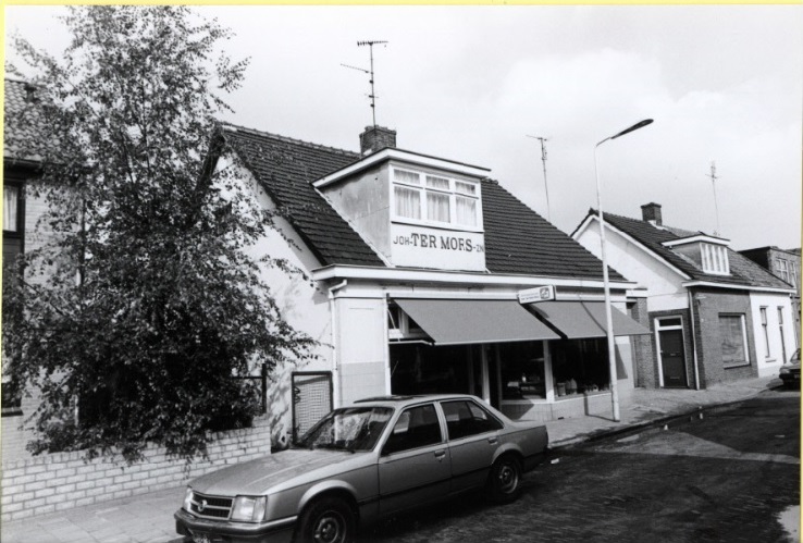 Lipperkerkstraat 343 Zaadhandel en Dierenvoeders Johan ter Mors en Zn 13-9-1984.jpg