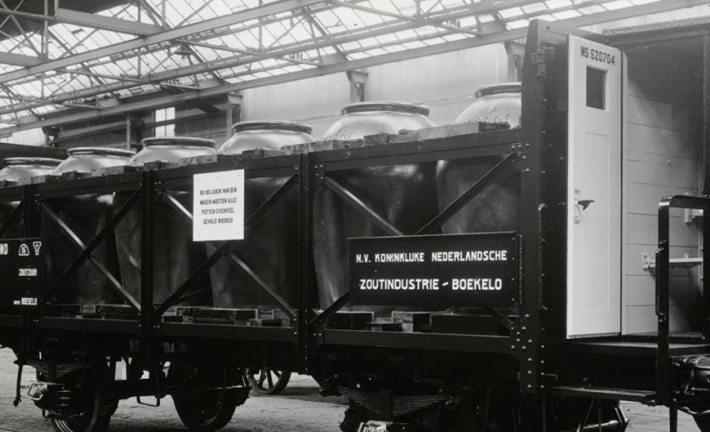 Boekelo trein N.V. Koninklijke Nederlansche Zoutindustrie 1930.jpg