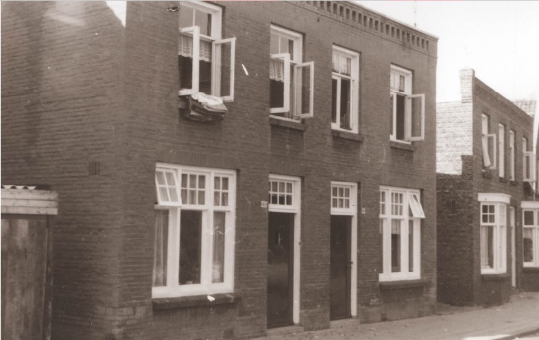 Lage Bothofstraat 410-412 woningen 1967.jpg