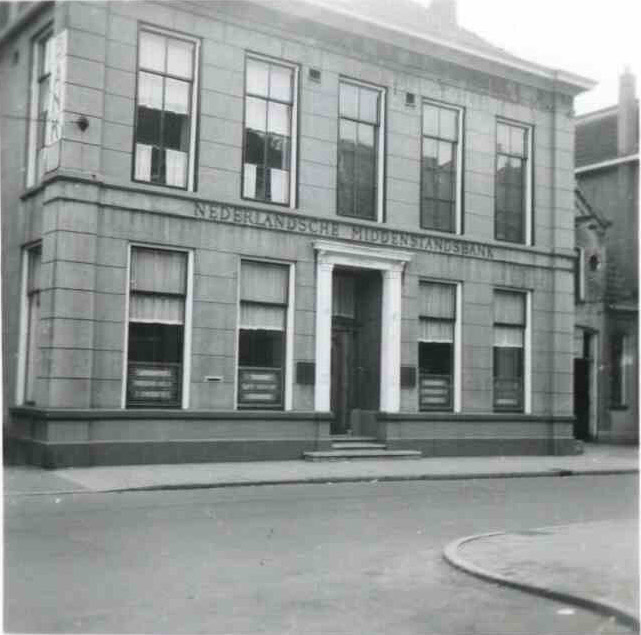 Langestraat 56 Nederlandsche Middenstandsbank 1951 vroeger villa Gerh. Jannink.jpg