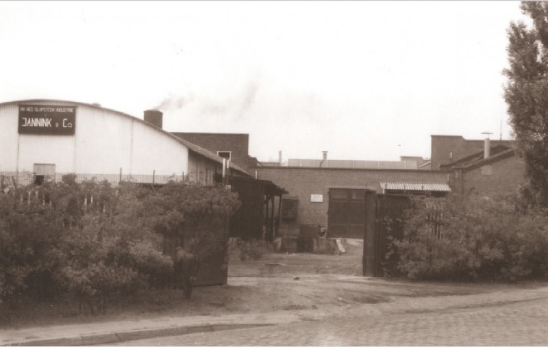 Haaksbergerstraat 103 Cromhoffsbleekweg 120 Bedrijfspand slijpsteenindustrie  Jannink & Co.1967 (2).jpg