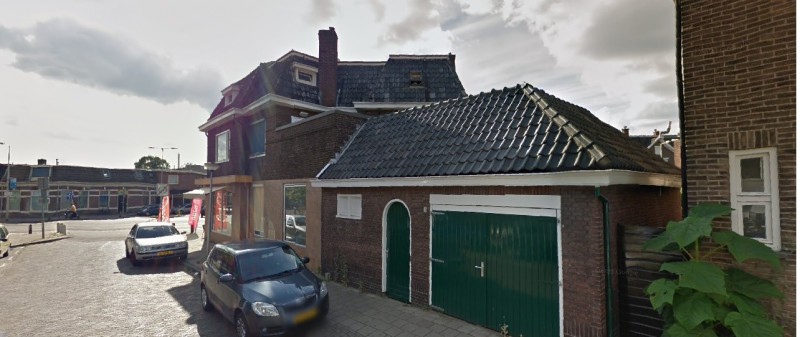 Bentrotstraat 1 hoek Oldenzaalsestraat cafetaria De Pieper vroeger pand kaashamdel Firma K. Nijenhuis en Zonen.jpg