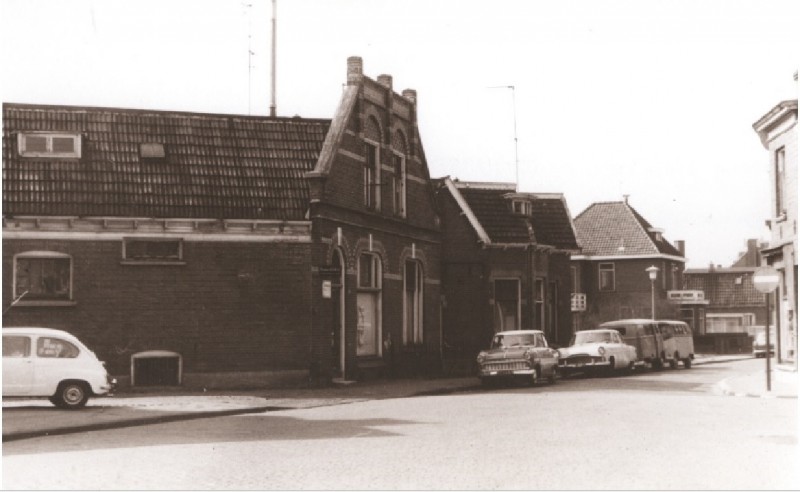 Gronausevoetpad 46-48 foto 1967.jpg