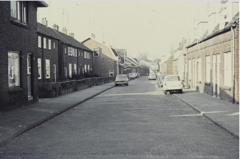 Laaresstraat Richting de Minkmaatstraat jaren 70.jpg