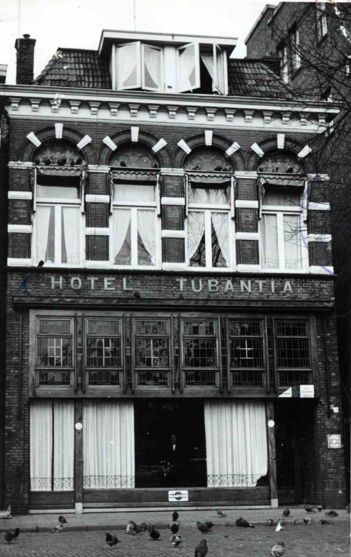 Markt 13 - 14, hotel Tubantia 1958.jpg