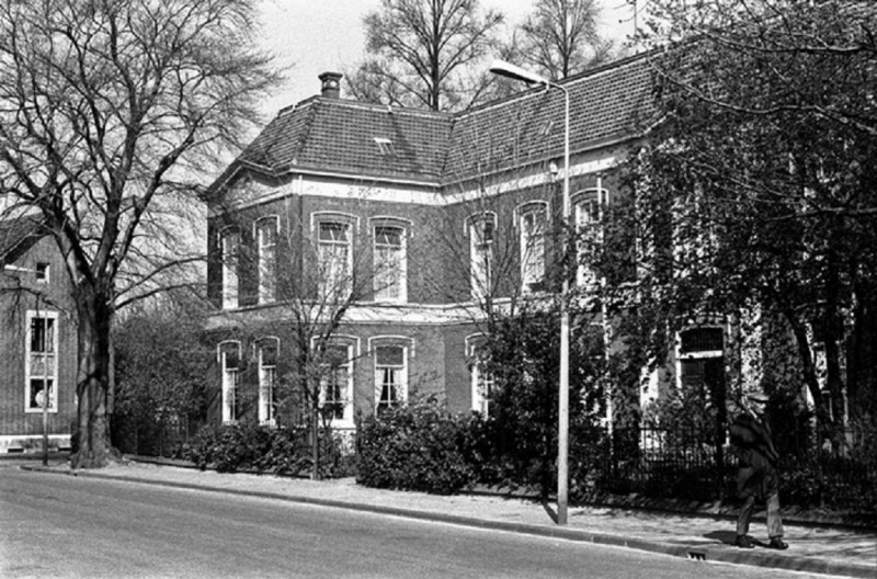 Molenstraat 39 oude mannen- en vrouwenhuis.jpg