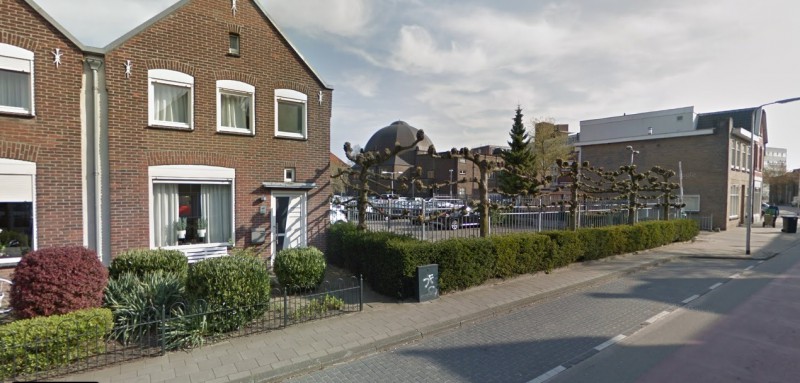 Emmastraat 140 nu parkeerterrein. Op deze plek vroeger Confectiefabriek Peco.jpg