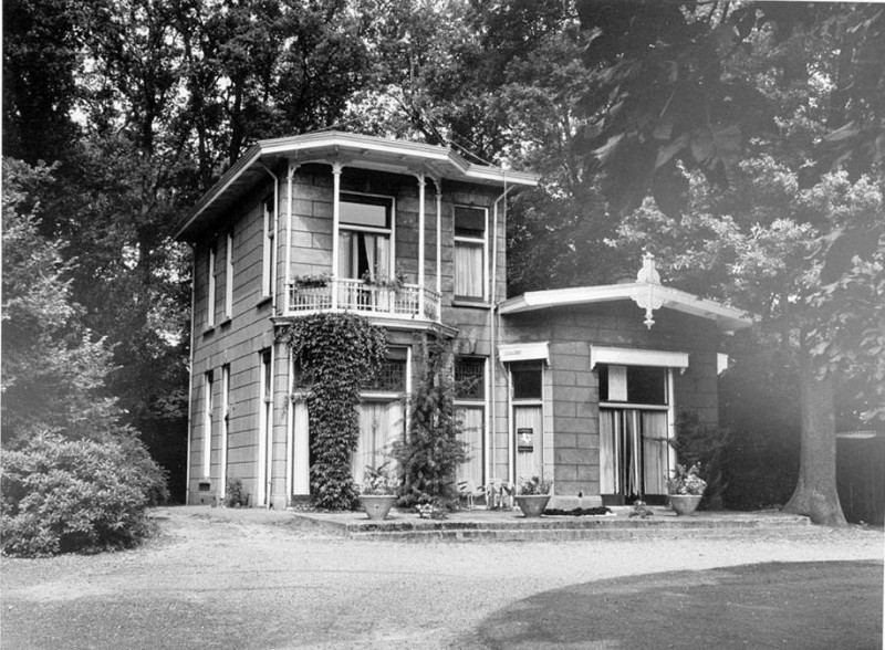 Van Lochemlaan 15 van Lochemsbleekpark achterkant van het huis aan de Roessinghsbleekweg.jpg