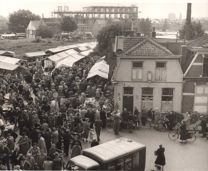 Alsteedsestraat 1 hoek Berkenkamp cafe het Tunneke.jpg