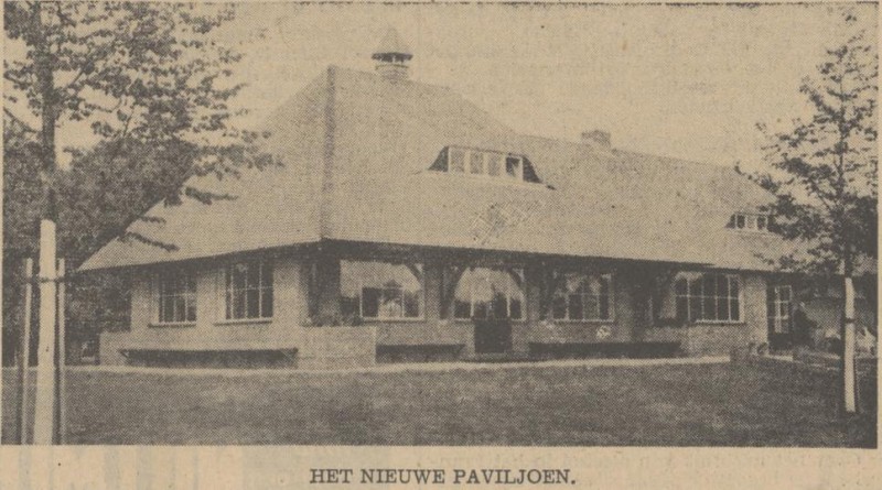 G.J. van Heekstraat 15 Sportpaviljoen Rigtersbleek krantenfoto Tubantoia 12-8-1940.jpg