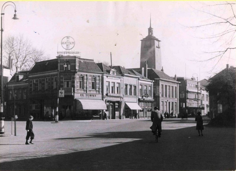 Langestraat 58-62 Sfinx, Witte Huis. cafe Moderne 1943.jpg