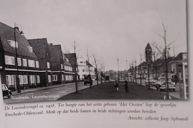 Lasondersingel 19-27 links huizen de Wachters en nr. 40 rechts1958..jpg