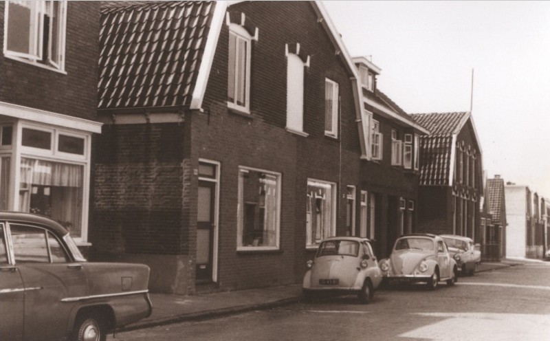 Pluimstraat 68 woningen 1967.jpg