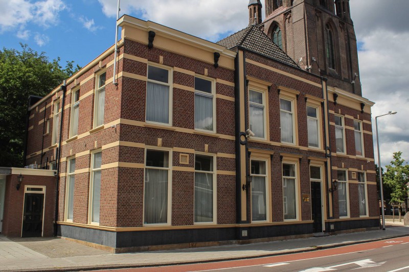 Oldenzaalsestraat 113 pastorie Sint Jozefkerk.jpg