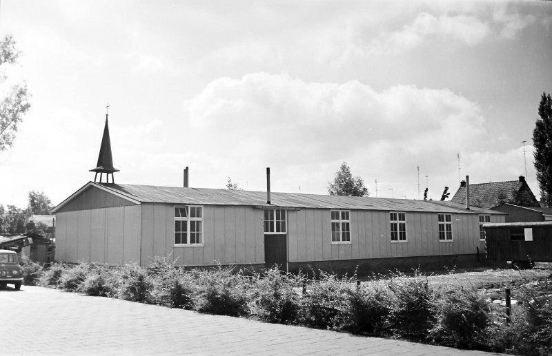 Schietbaanweg 28 noodkerk St. Pauluskerk dat later Pigeon Inn werd.. Het heette toen Twekkeler Kapel..jpg