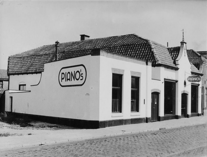 Alsteedsestraat 26 Steinmann-Vierdag 1946 vroeger kerkgebouw Jeruel.jpg