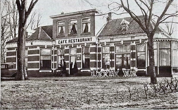 Gronausestraat 100 vroeger Gronauschestraatweg  Café-Restaurant A B (Algemeen Belang).jpg