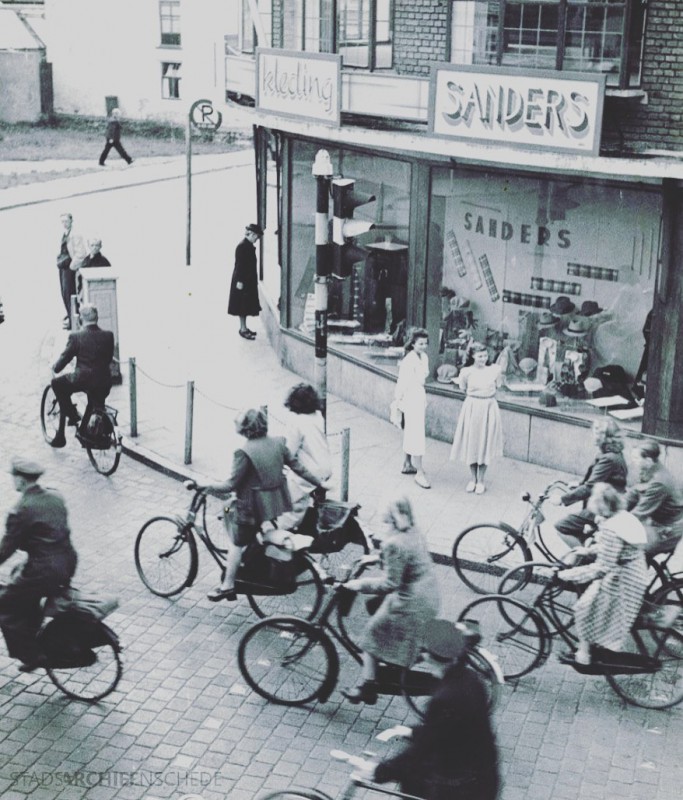Langestraat 1 hoek Kalanderstraat kruispunt De Klomp Sanders.jpg
